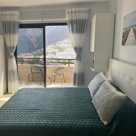 Studio With Fantastic Sea View In Los Gigantes Puerto de Santiago  Bagian luar foto