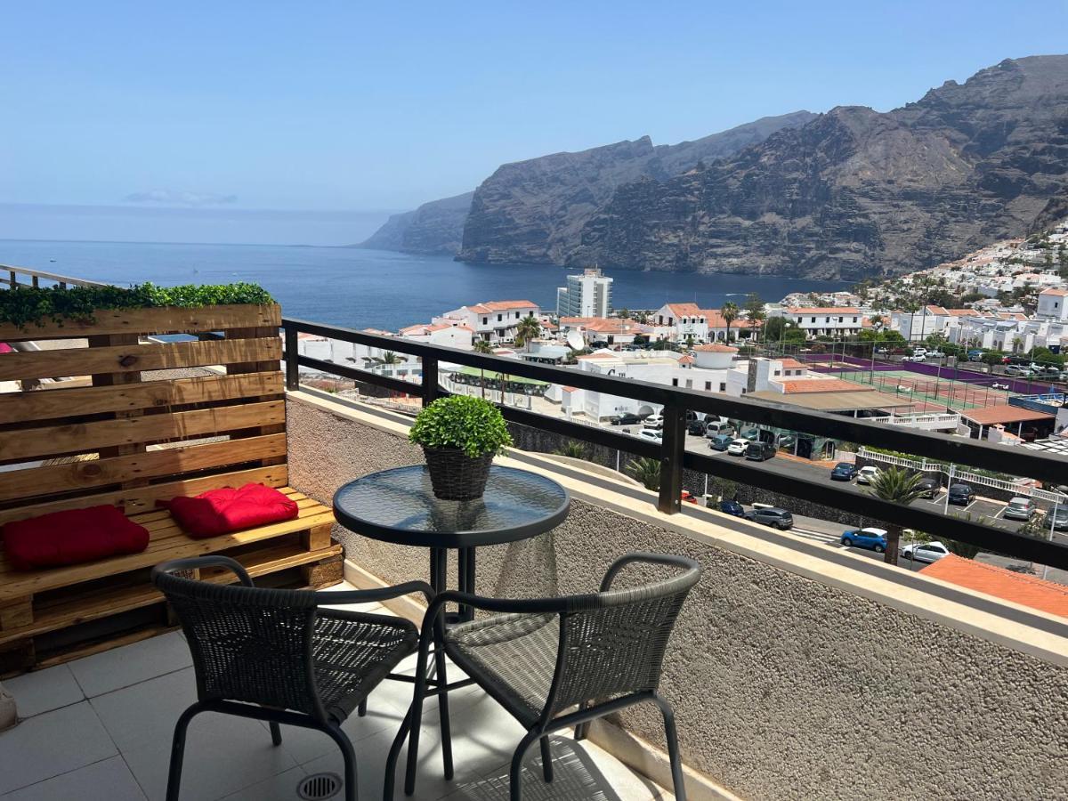 Studio With Fantastic Sea View In Los Gigantes Puerto de Santiago  Bagian luar foto